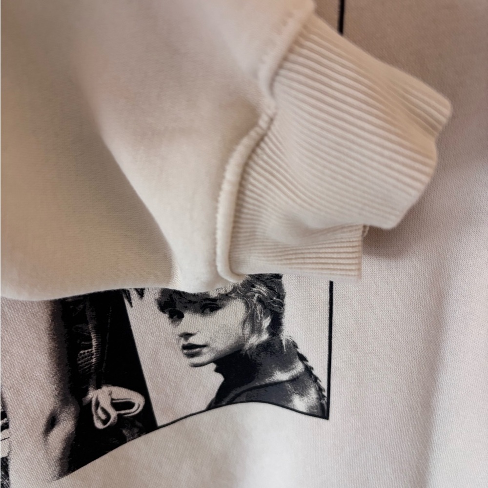 Taylor Swift The Eras Tour oversized hoodie sweatshirt L - Picture 7 of 8